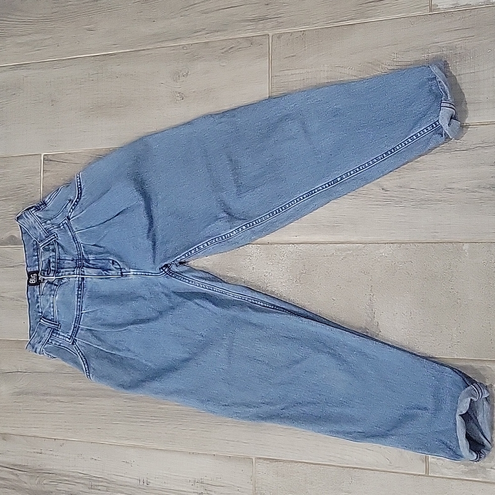 BDG urban outfitter pleaded blue jeans loose fit size 24 #15A
